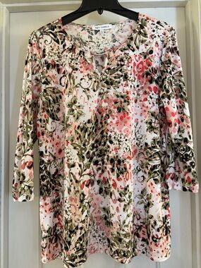 Emily Daniels Floral Keyhole Long Sleeve Top - Pink & Green